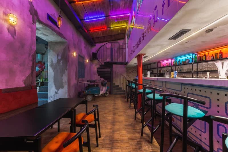 Neon Monkey