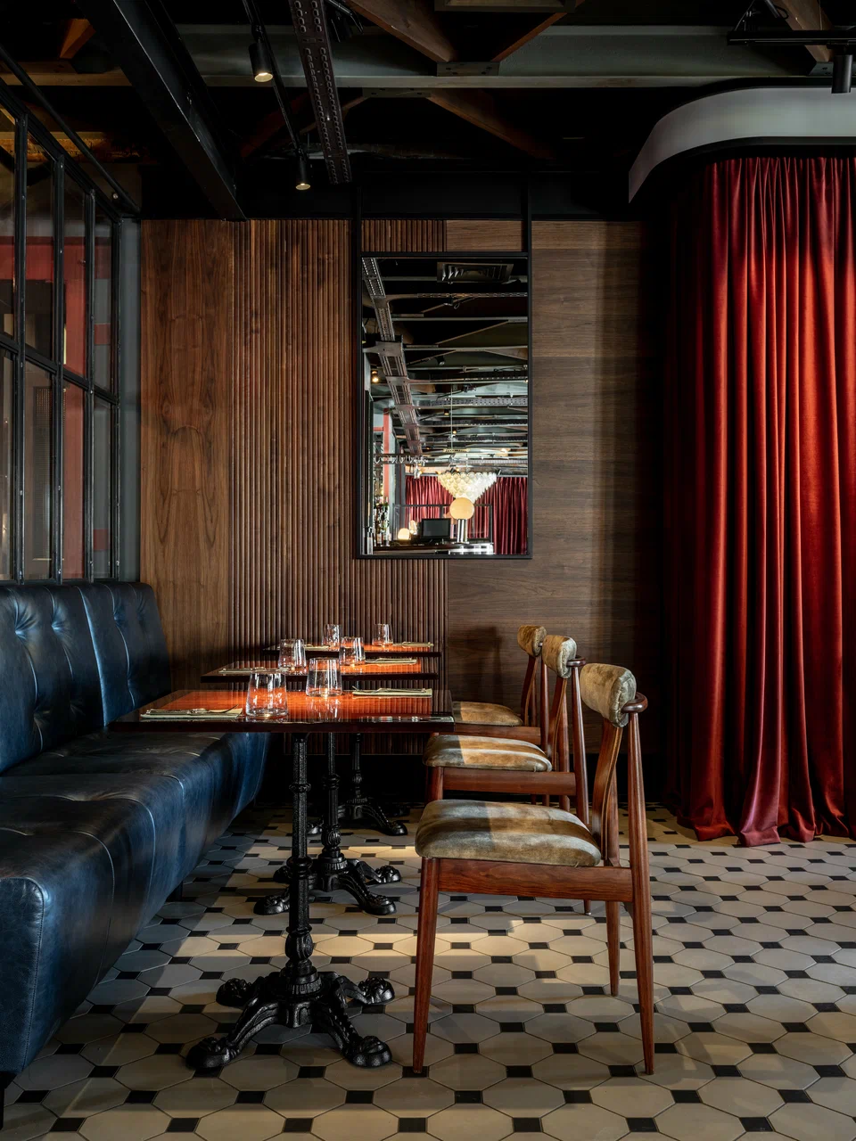 Strelka bar