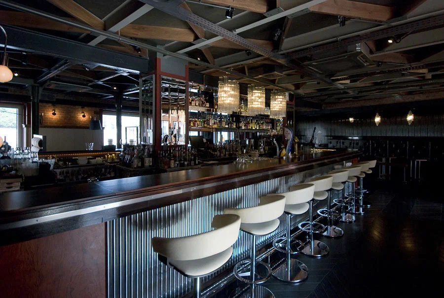 Strelka bar